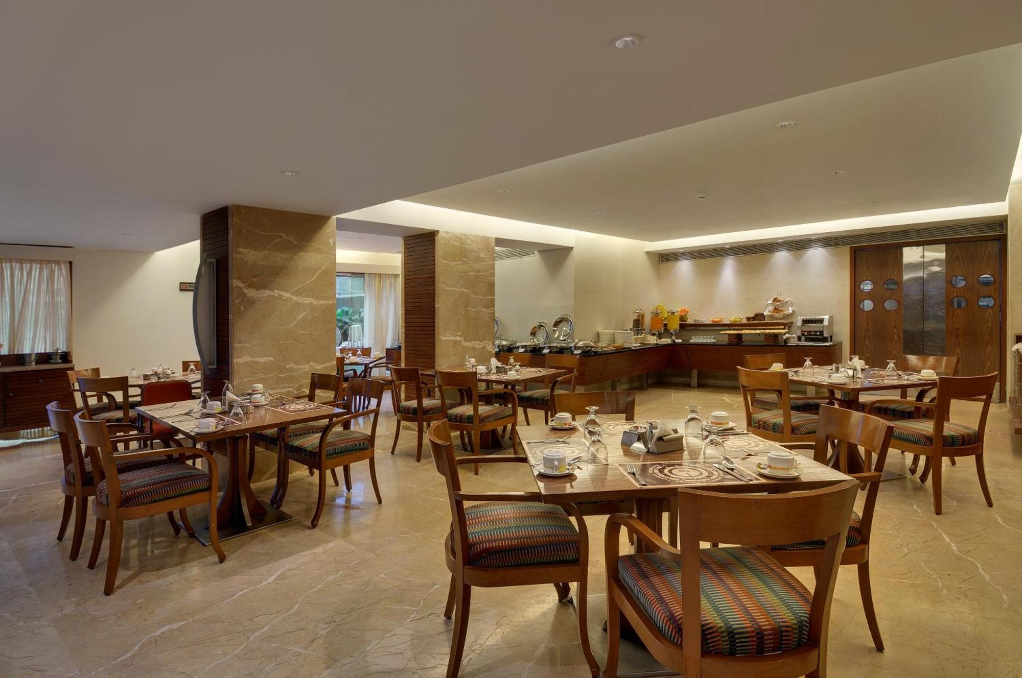 Pride Hotel, Madras Restaurant foto